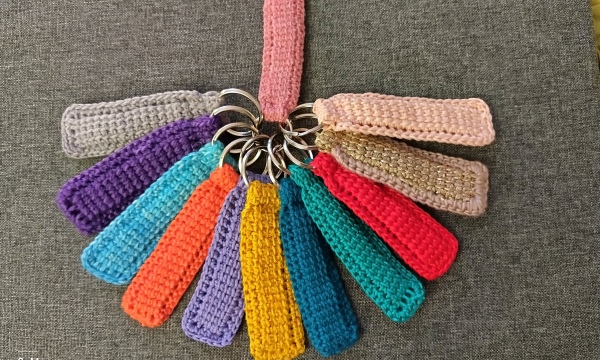 Schlüsselanhänger türkisch gehäkelt uni